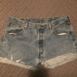 Vintage Levi 501 high-waisted Shorts